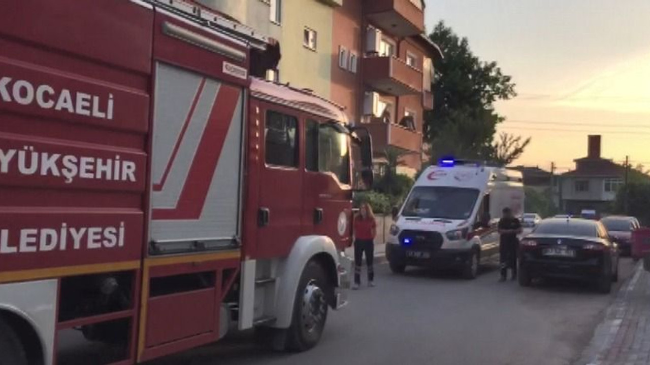 Evin mutfağında çıkan yangın panik yarattı