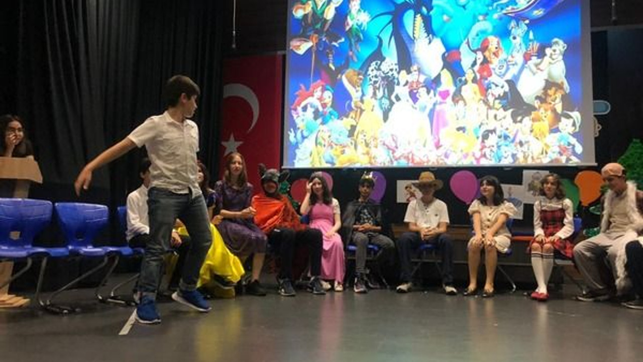 Kocaeli Bilnet Ortaokulu'ndan masal şov