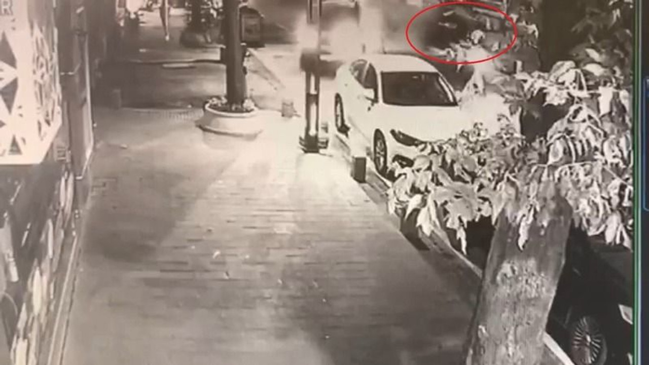 Lüks otomobilin takla attığı anlar kamerada