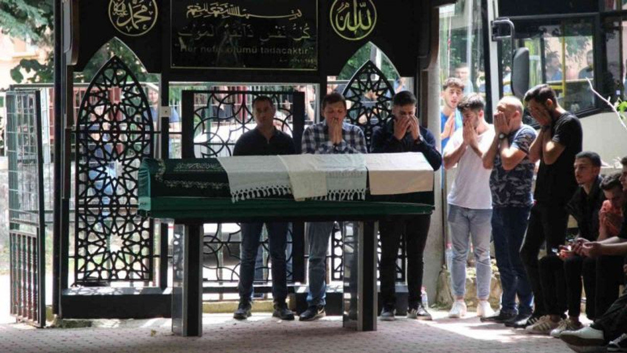 Sokak ortasında silahla vurularak öldürülen genç toprağa verildi