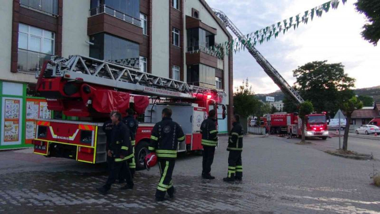 Apartmanda yangın çıktı, 4 dairede hasar oluştu
