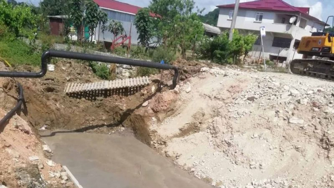 Kandıra Beyce Mahallesi'nde menfez yapılıyor
