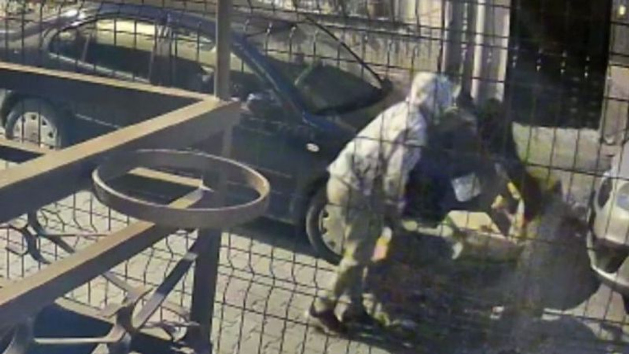 200 kiloluk jeneratörü sürüye sürüye çaldılar