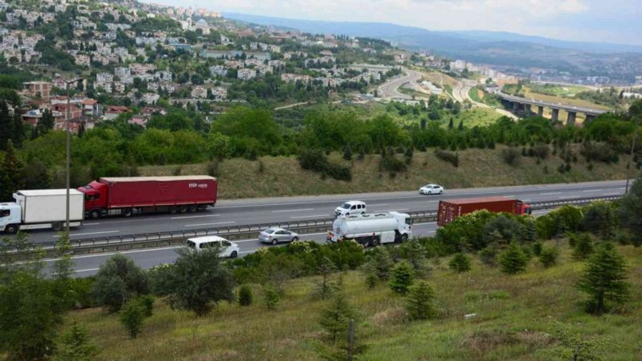 Kocaeli TEM Otoyolu’nda bayram öncesi trafik akıcı