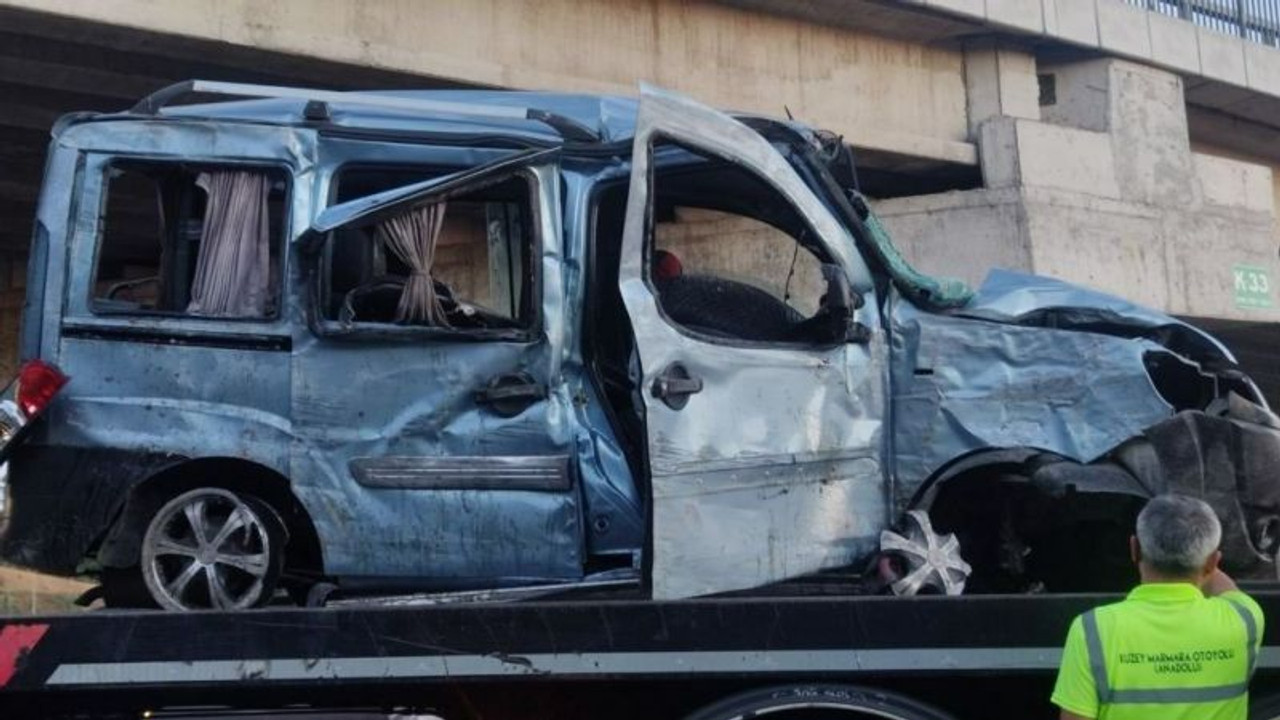 Gebze'de feci kaza! Araç defalarca takla attı
