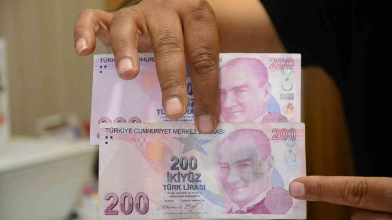 Sahte zannettiği para hatalı baskı çıktı, koleksiyoncular peşine düştü