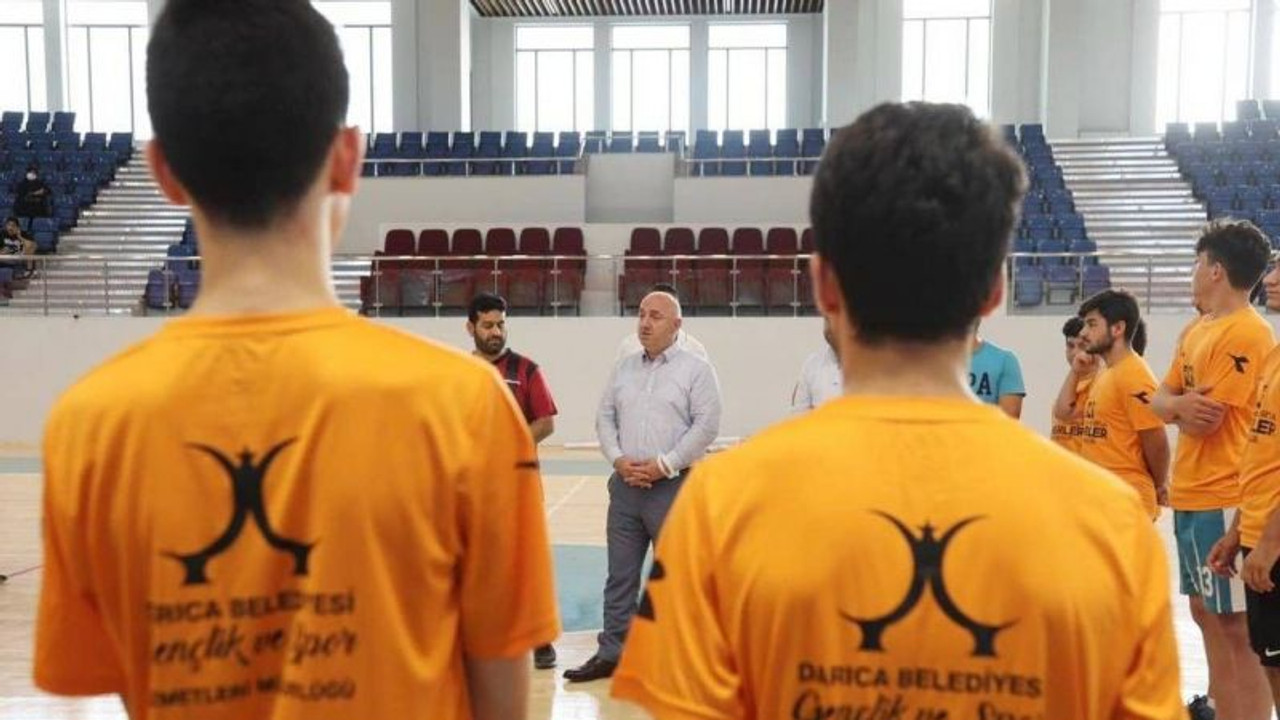 Polis olmak isteyen gençlere ücretsiz kurs