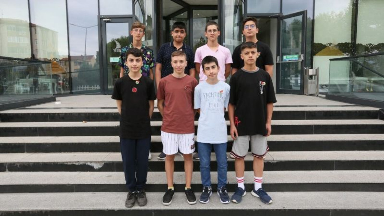 Derince'de başarılı öğrenciler ödüllendirildi