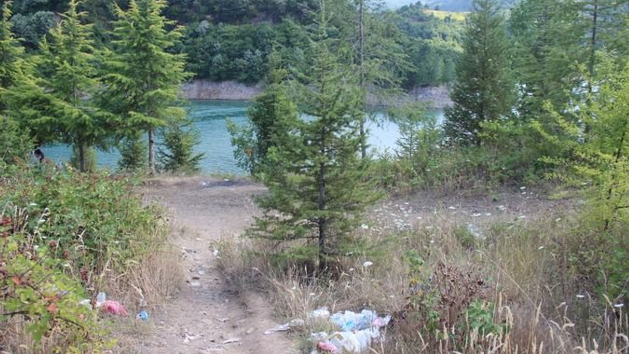 Ayıptır! YUVACIK BARAJI’NIN ETRAFI ÇÖP DOLDU