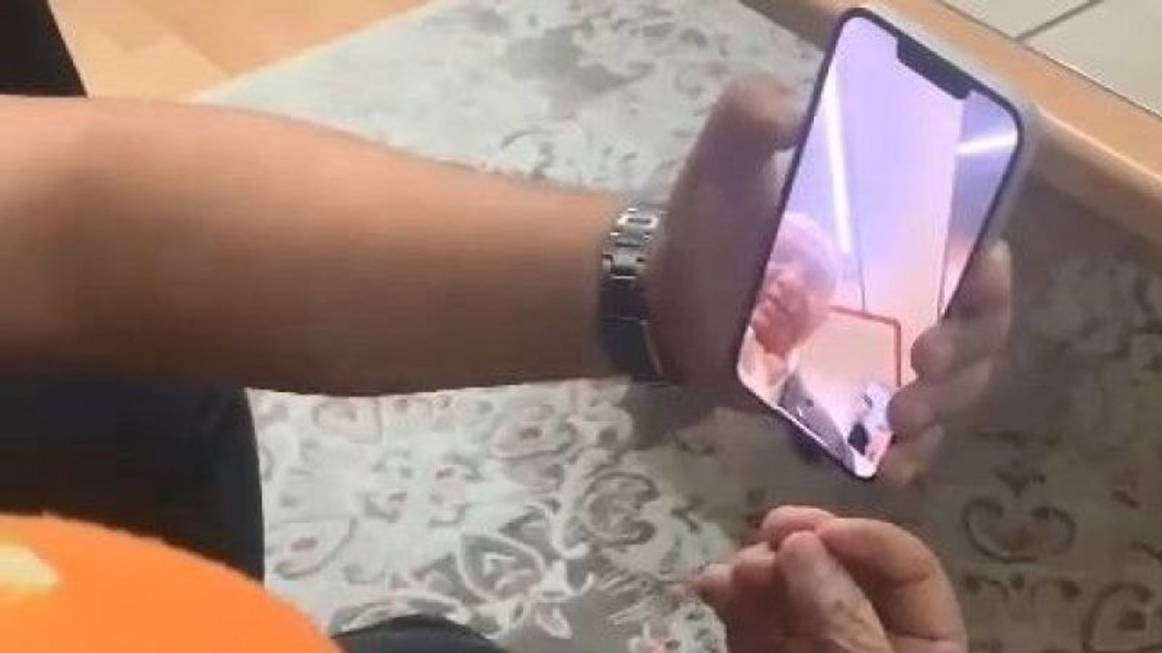 Cumhurbaşkanı Erdoğan, Kocaelili aileyle görüntülü konuştu
