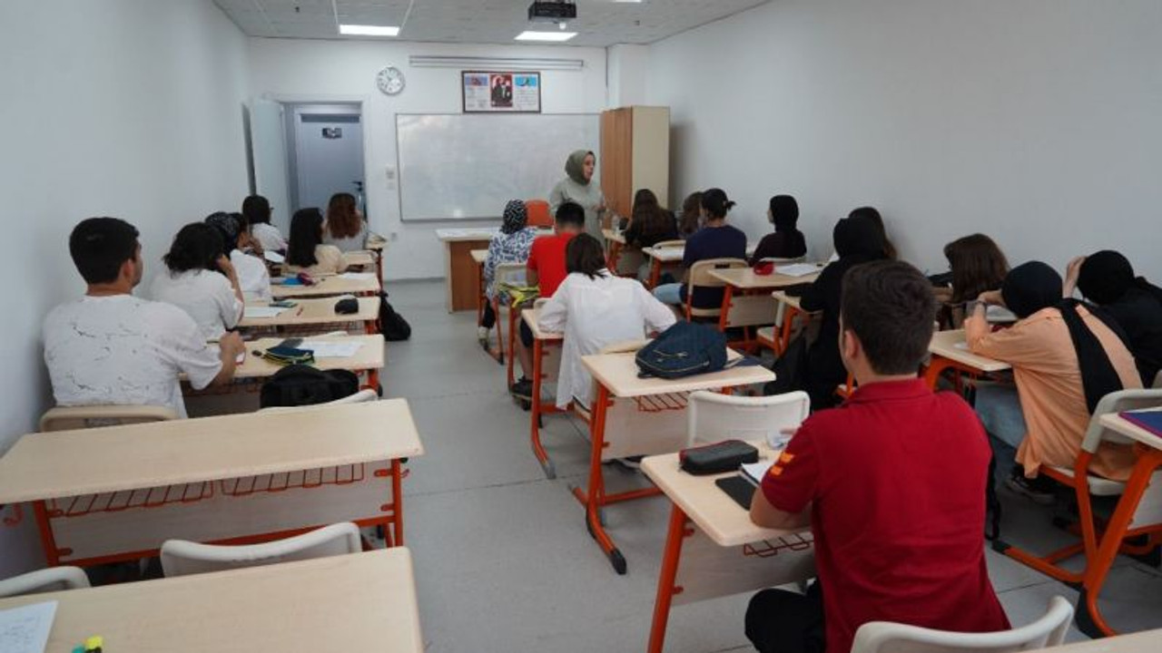 Gençlik Merkezi'nde 117 öğrenci üniversiteye yerleşti!