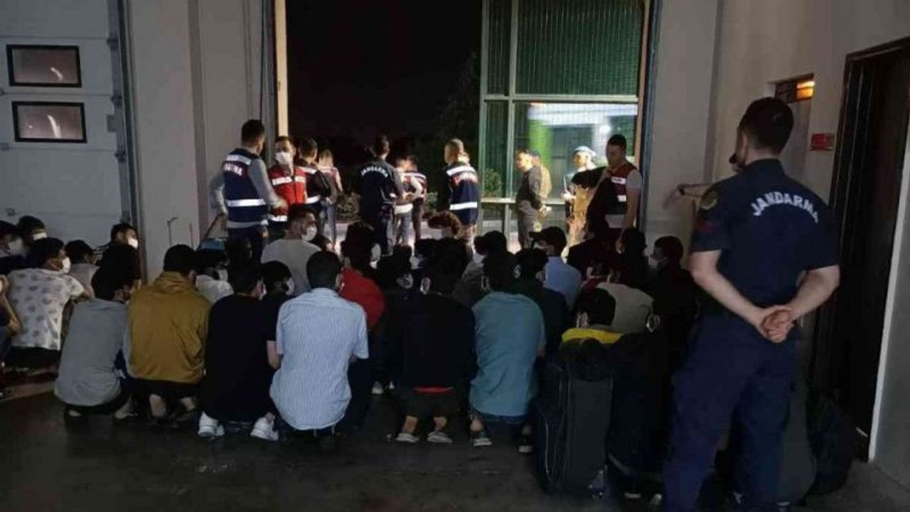 117 düzensiz göçmen ülkelerine gönderildi