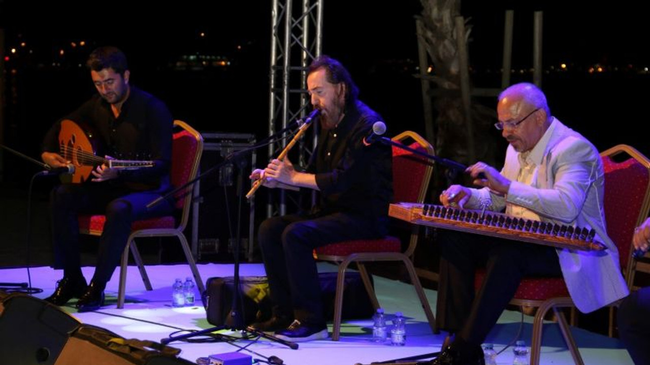 Üstad Göksel Baktagir ile müzik şöleni Darıca Millet Bahçesi'nde yaşandı
