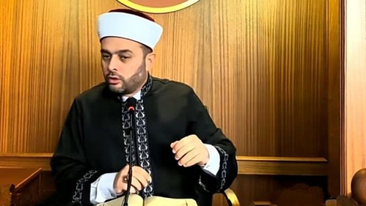 Kadınlara "et" demişti, şimdi de kafayı şarkılara taktı!