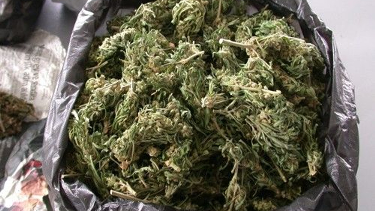 Kocaeli’de 30 kilogram esrar ele geçirildi