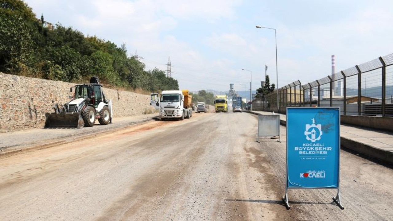 Dilovası Liman Caddesi'nde üstyapı çalışması
