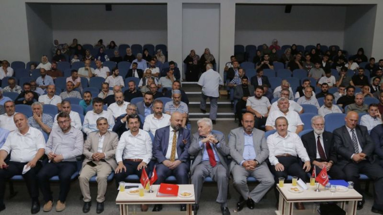 Ertem: "Lgbt bayrağının açılmasına hükümet izin verdi."