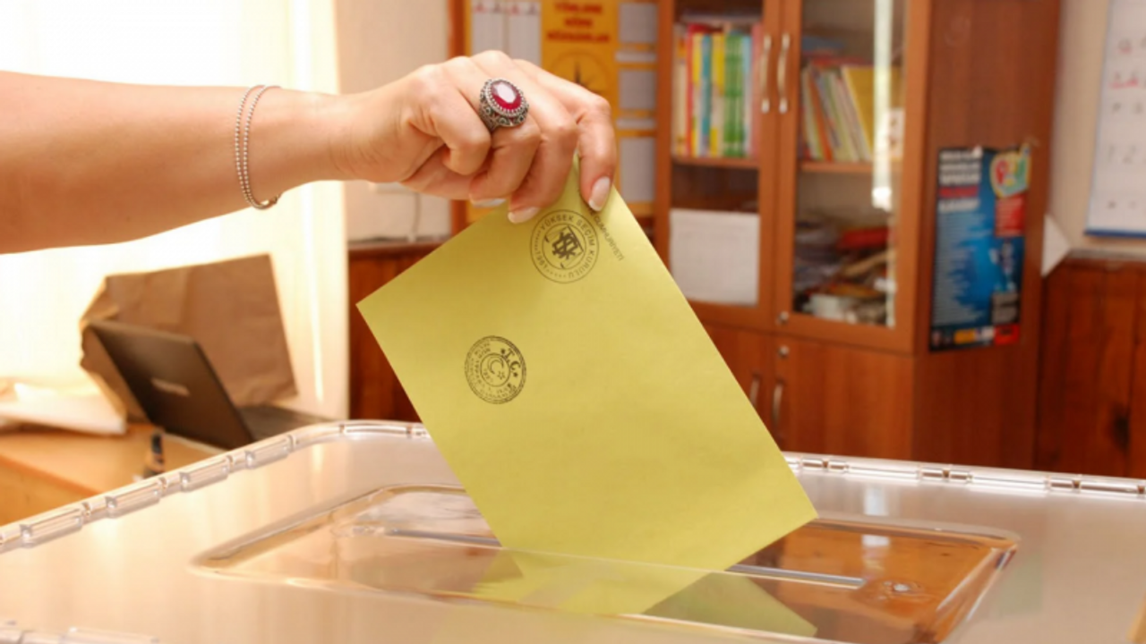 AKP'de alarm zillerini çaldıracak anket