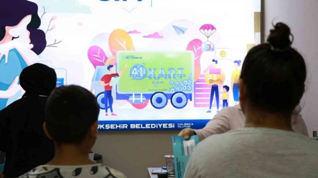 Büyükşehir'den ihtiyaç sahibi ailelerin çocuklarına 17 milyon 250 bin 800 TL eğitim desteği