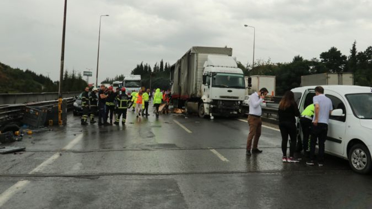 Tır sürücüsü kazayı ucuz atlattı!
