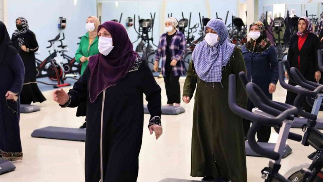 Ev hanımları sporda, çocukları eğlencede
