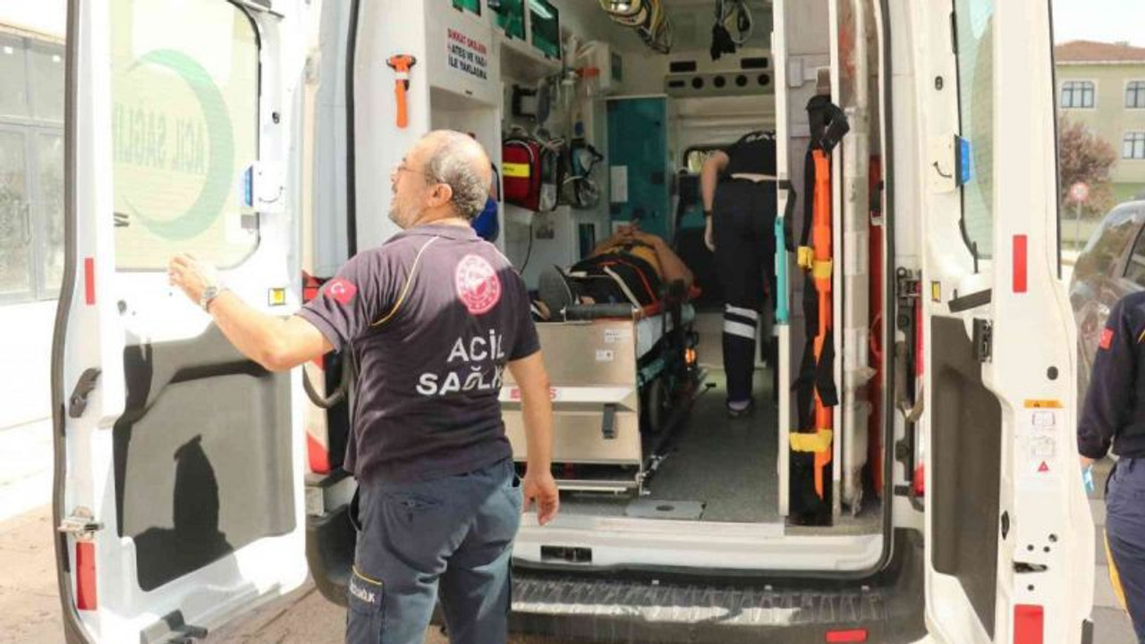 Yangın tesisatı hattı çekerken yere çakıldılar