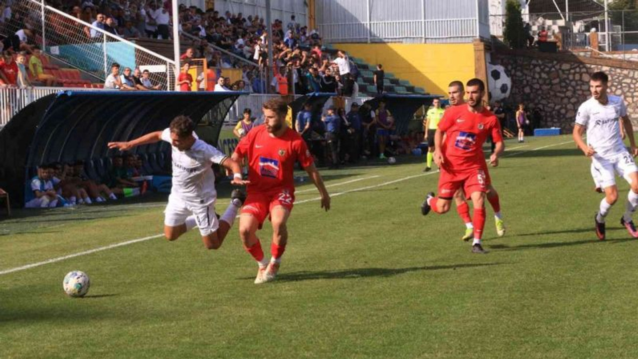 Belediye Derincespor: 1 - 1954 Kelkit Belediyespor: 1