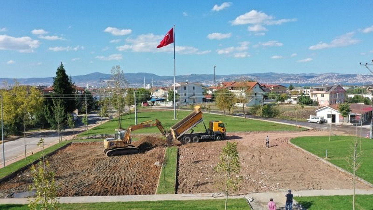 Atatürk Meydanı çalışmasında sona yaklaşıldı