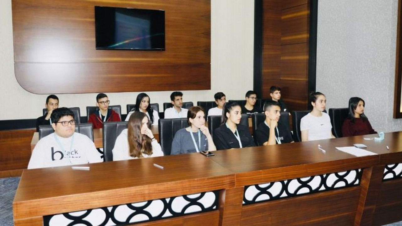 Stajyer öğrencilere "Kurum Kültürü" eğitimi verildi