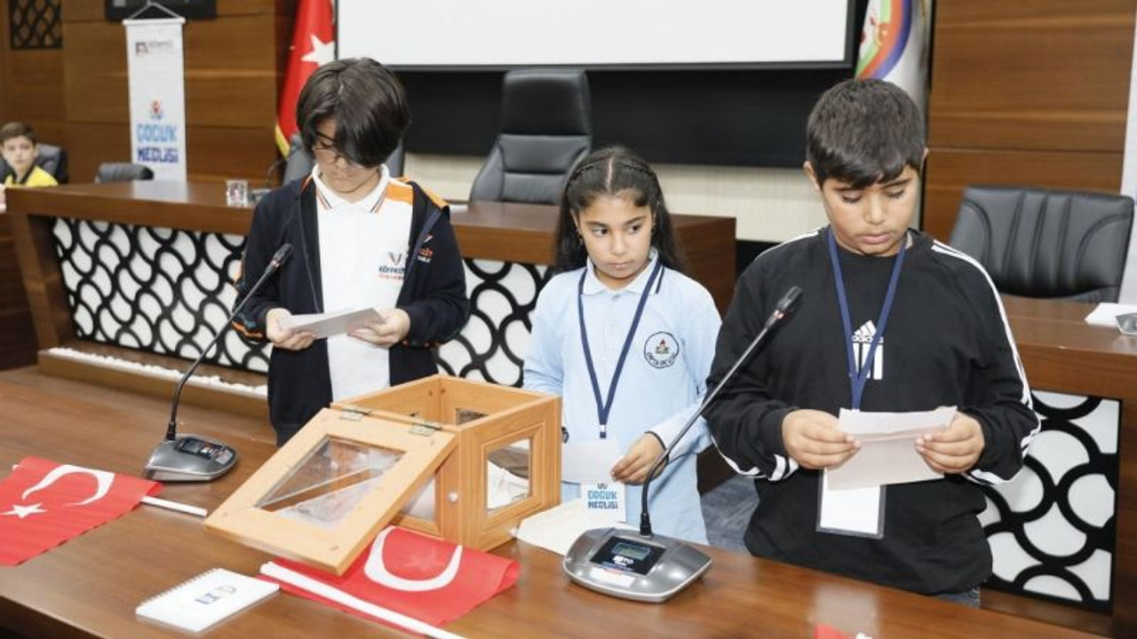 Çocuk Meclisi’nde başkanlık seçimi heyecanı yaşandı!