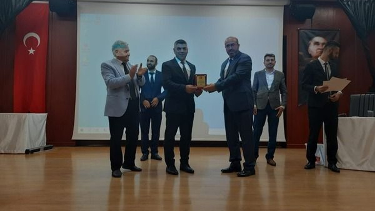 Aras'tan Yıldız'a plaket