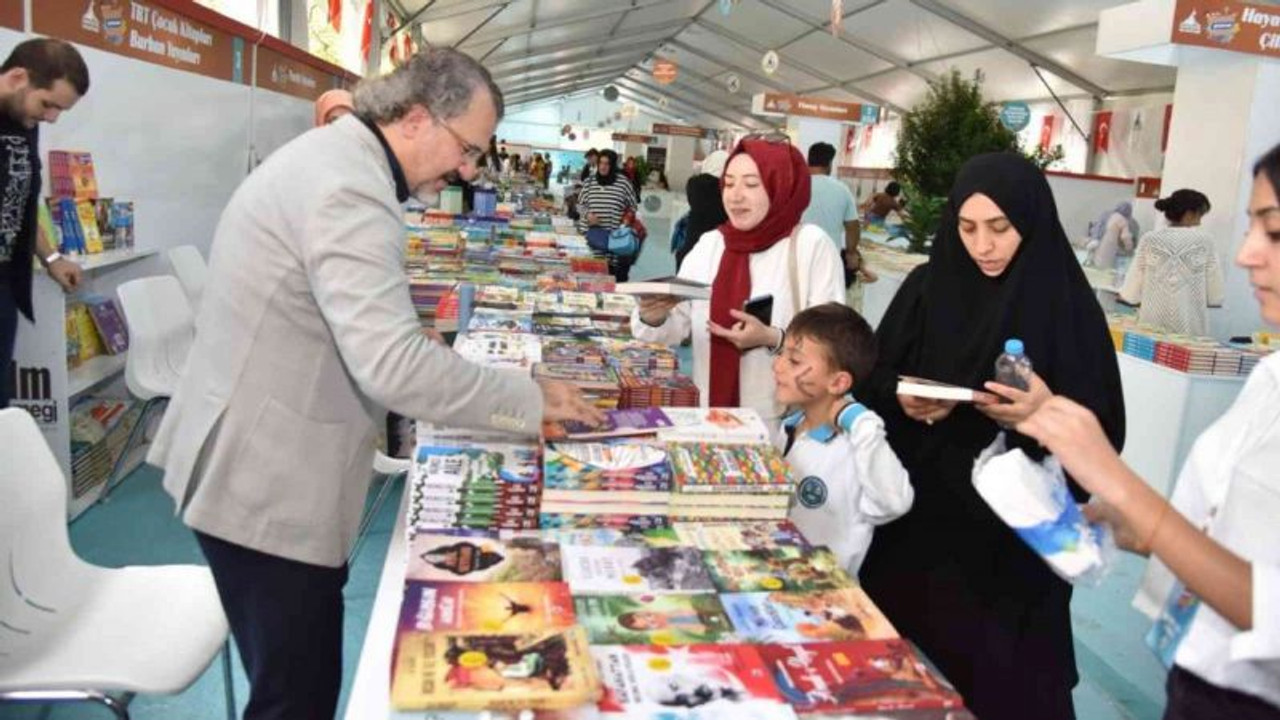 Yazar Aslanhan kitap okumanın faydalarından bahsetti!