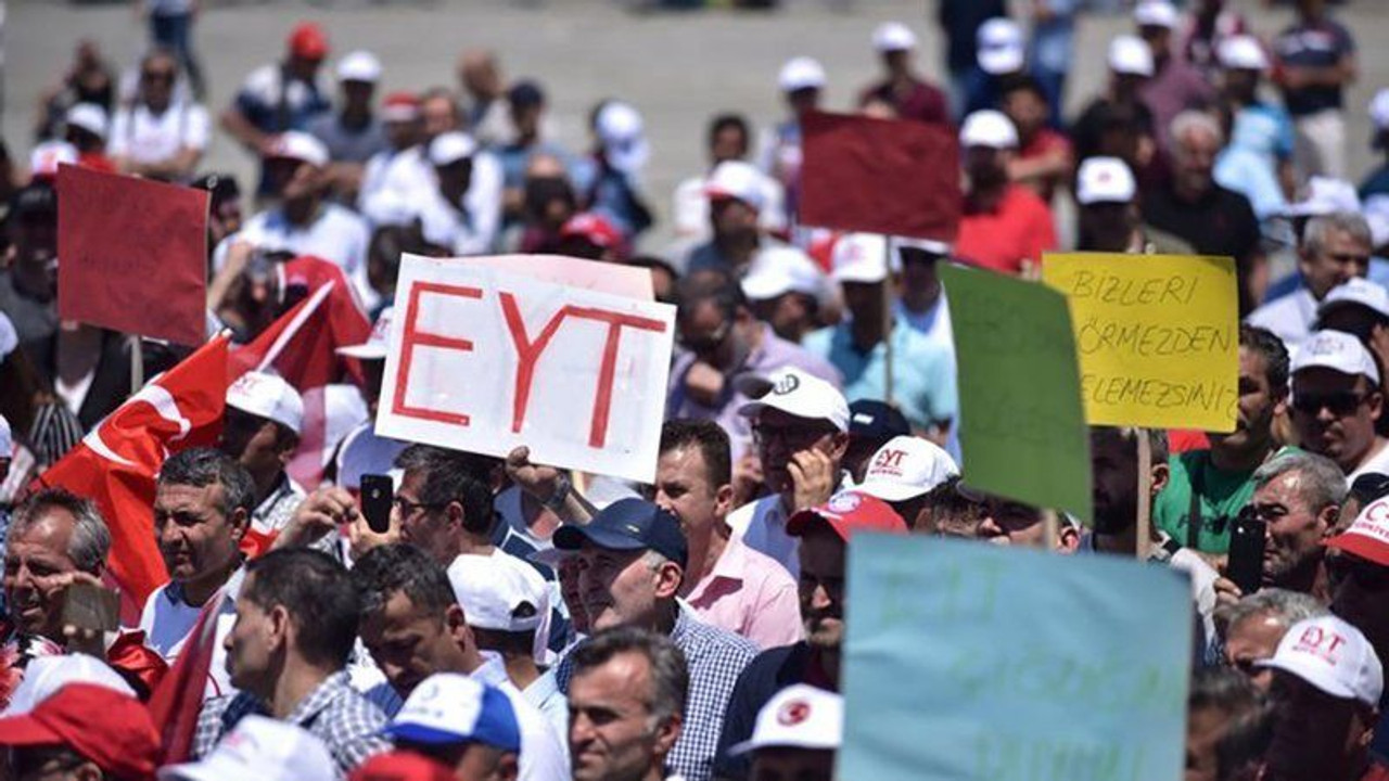 EYT ile ilgili flaş iddia: EYT'liler yine yaşa, sözleşmeliler maaşa takılacak
