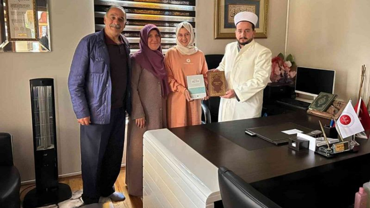 Öğrenci olarak 6 aylığına Türkiye'ye gelmişti Kolombiyalı kız Müslüman oldu