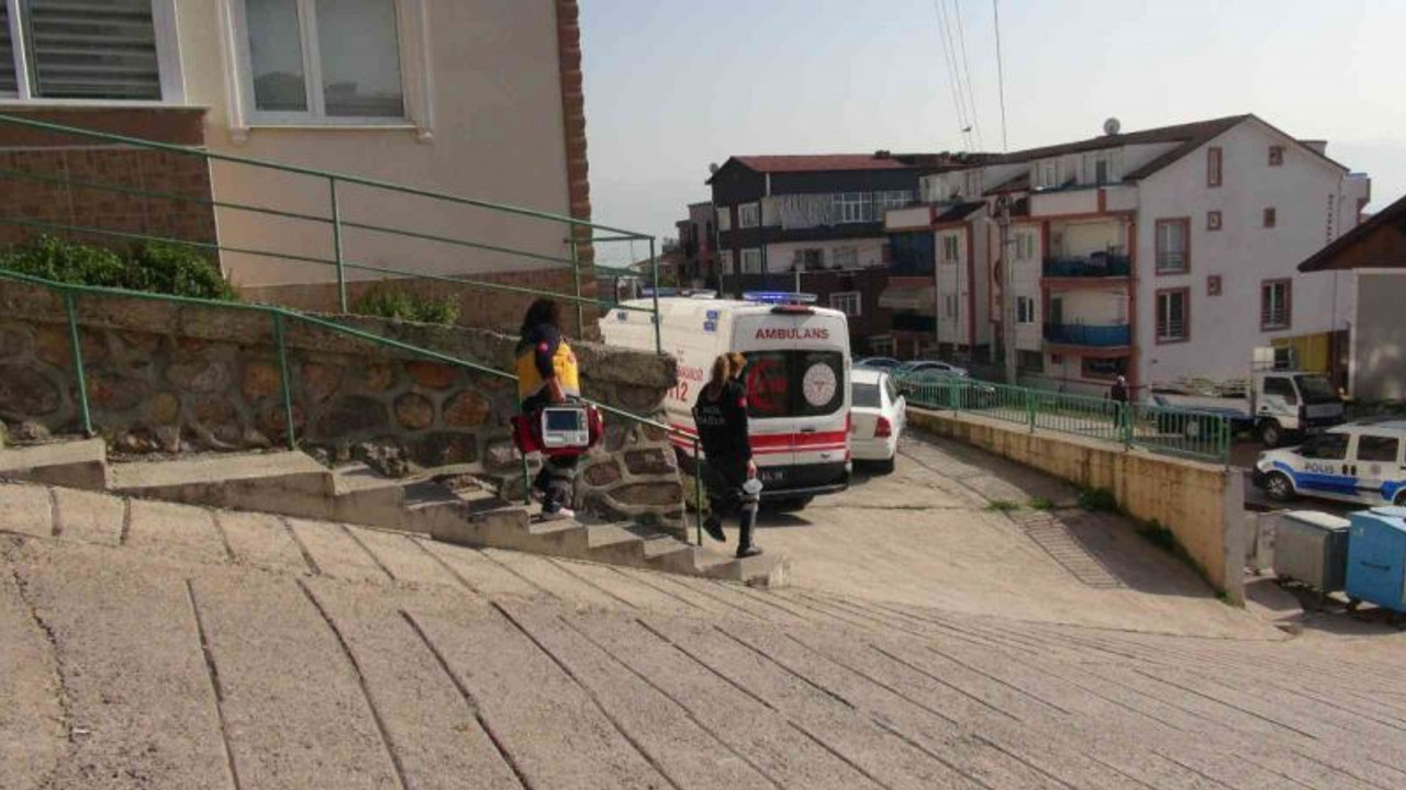 Bir süredir haber alınamıyordu Komşuları evinde ölüsünü buldu