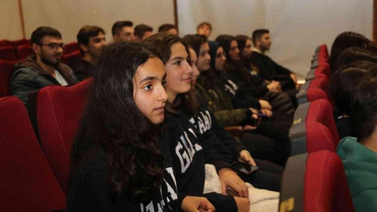 O belediyeden gençler için kariyer planlama eğitimi!