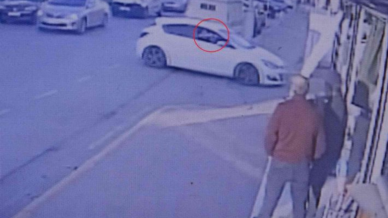 Kendisini takip eden şahıs tarafından pompalı tüfekle vuruldu