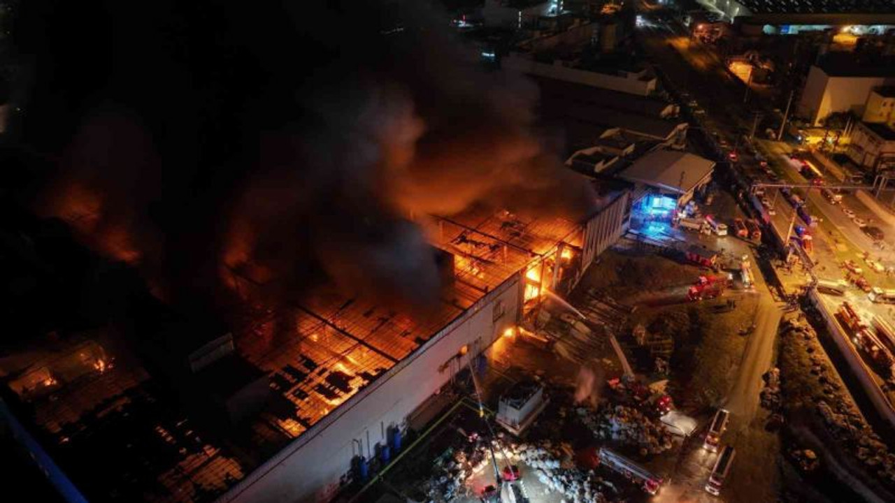 Bursa'daki fabrika yangınına Kocaeli'den takviye