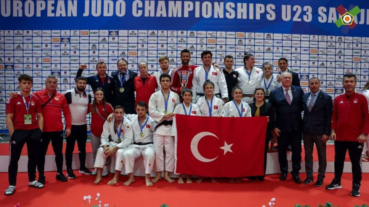 Bosna Hersek'te Kağıtspor fırtınası