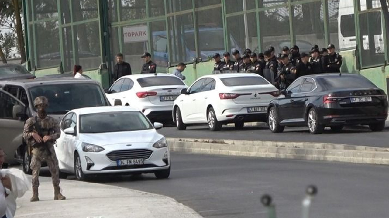 Sahte pasaportla yakalanan SUÇ ÖRGÜTÜ LİDERİ GÖÇ İDARESİNİ KARIŞTIRDI