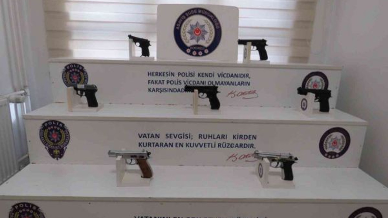 32 adet silah ve 9 kesici alet ele geçirildi