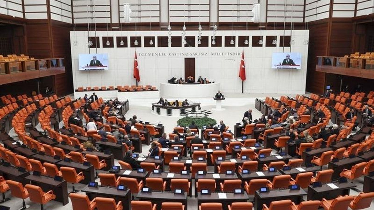 Kadına yönelik şiddetin araştırılması önerisi AKP ve MHP tarafından reddedildi
