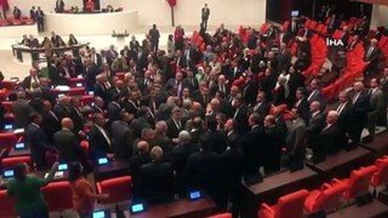 TBMM'de kavga: Muhalefet AKP'li Kurtulmuş'u konuşturmadı