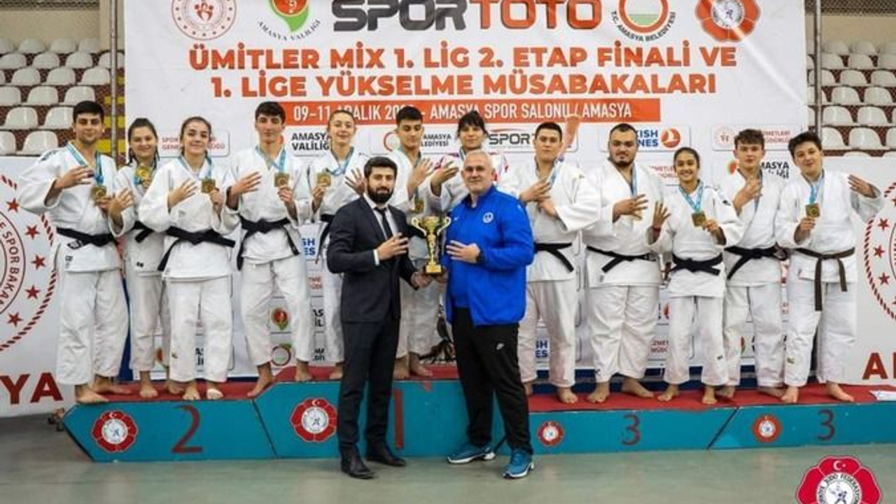 Kağıtspor’lu judocular yeni bir rekorun sahibi
