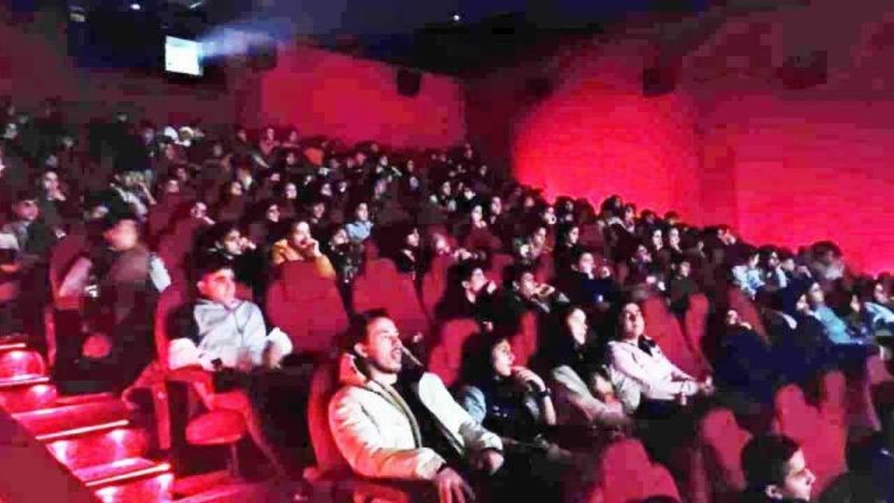 Dilovası’nda öğrenciler ve özel bireyler "Buğday Tanesi" filmine götürülüyor