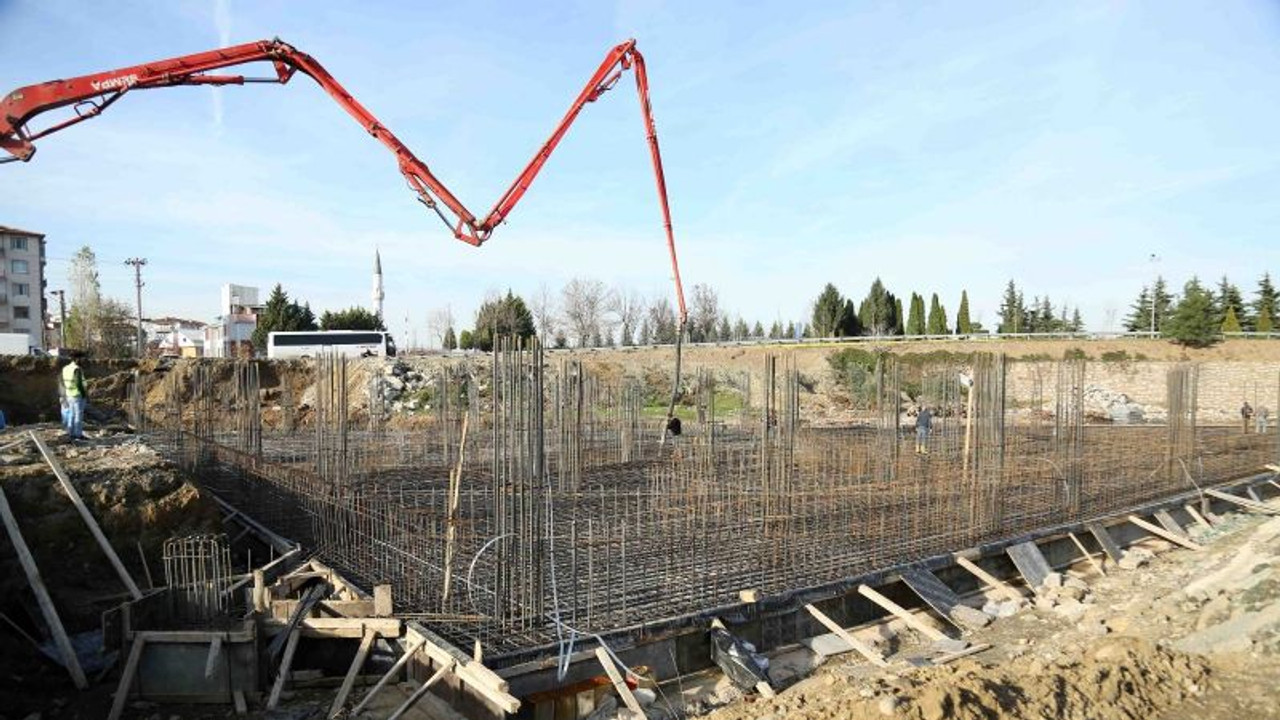 Gölcük Yeni Terminali'nin temel betonu atılıyor