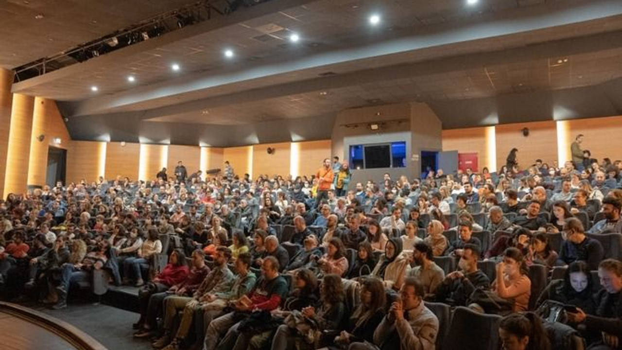 İzmirliler, Radyo-yu Hümayun’u çok sevdi