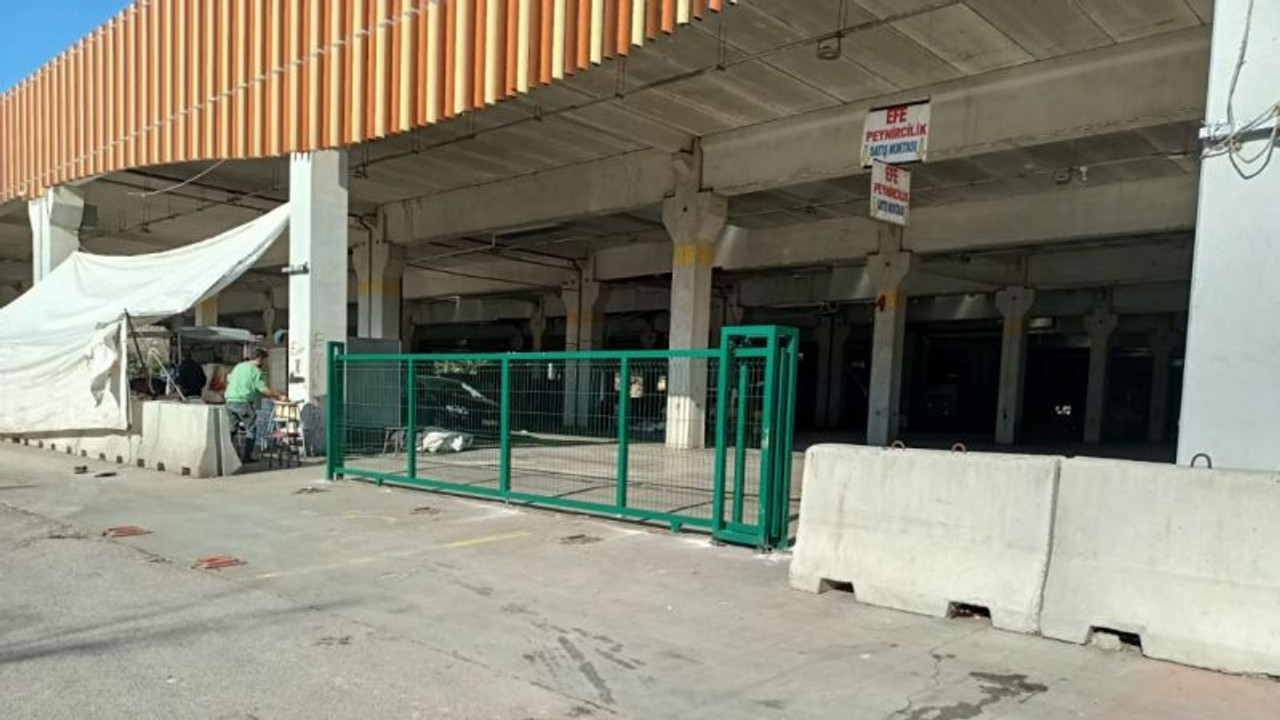 Perşembe Pazarı’na demir kapı ve tel çit