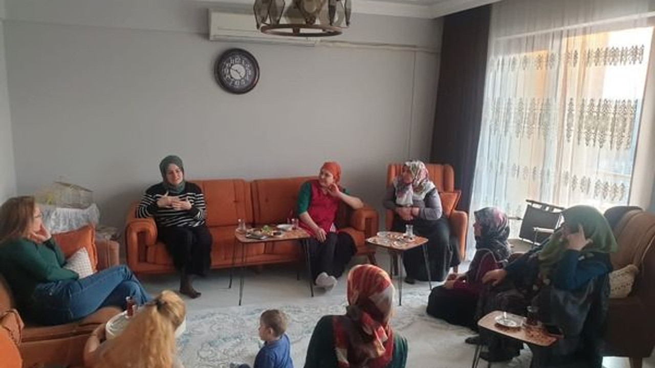 AKP İzmit İlçe Kadın Kolları'ndan 41 mahallede toplantı