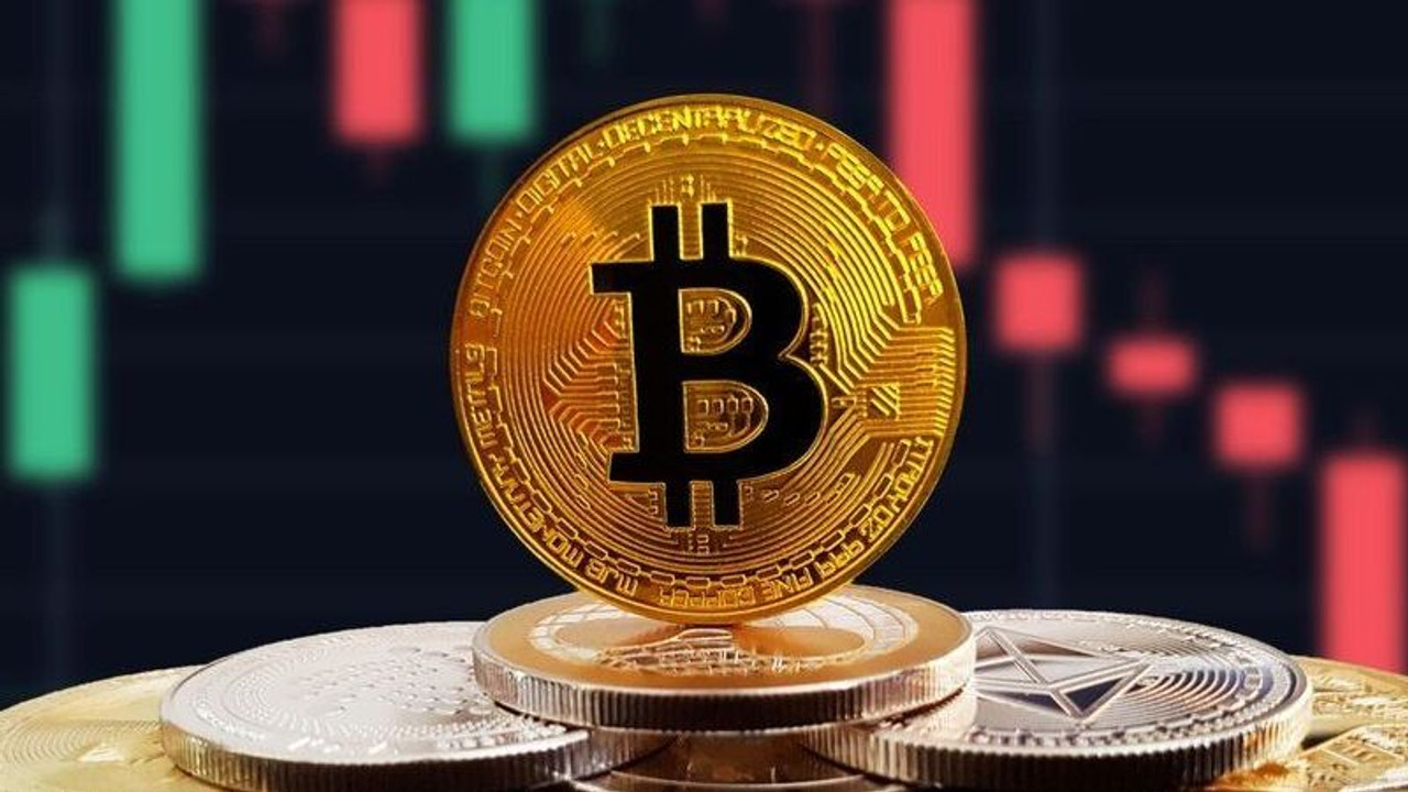 Bitcoin yaklaşık bir ayın zirvesinde